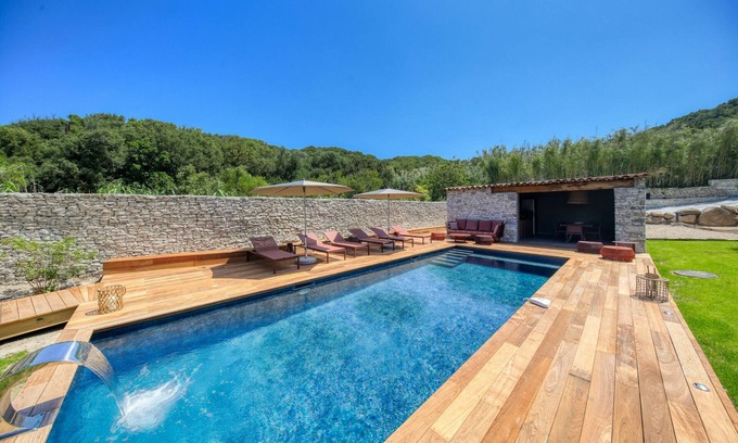 Bonifacio House | Modern Villa 8 people with private heated pool
