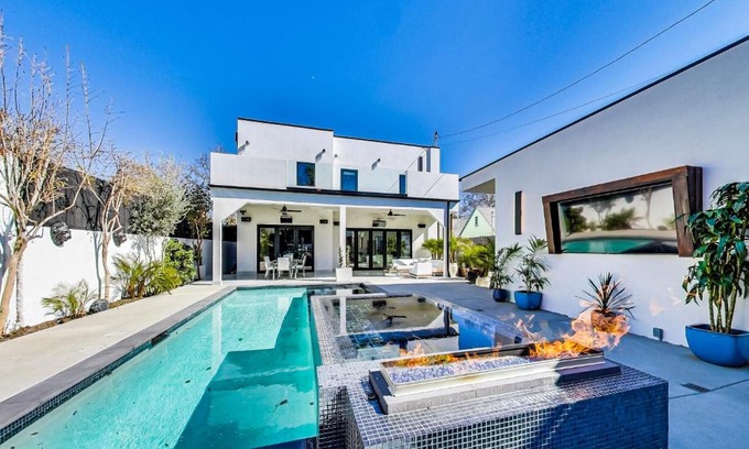 Melrose House | MODERN VILLA IN HEART OF WEST HOLLYWOOD