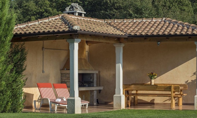 Dubravci Cabin | Modern villa with private saltwater pool and beautiful garden