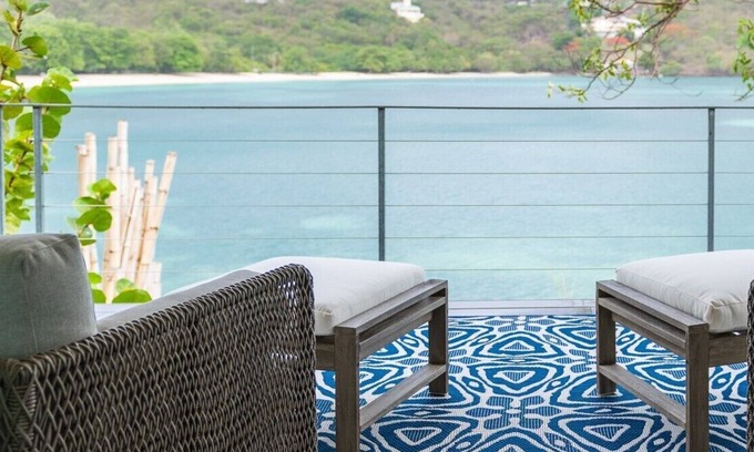 Morne Rouge House | Modern Waterfront Bungalow on the shore of Morne Rouge Bay