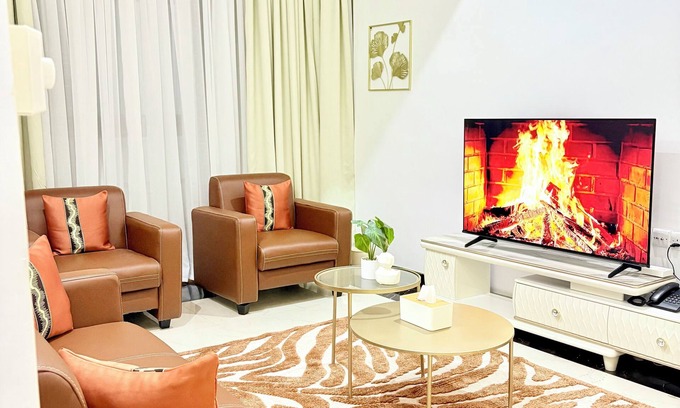 Dar es Salaam Apartment | Modern with City view, 12 minutes from the beach