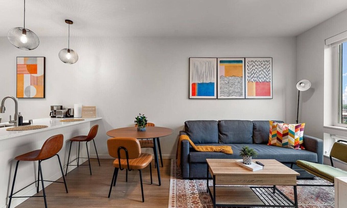 Downtown Minneapolis Apartment | Modern Work-Friendly Stay | Gym, Parking, Wi-Fi, Pet Friendly