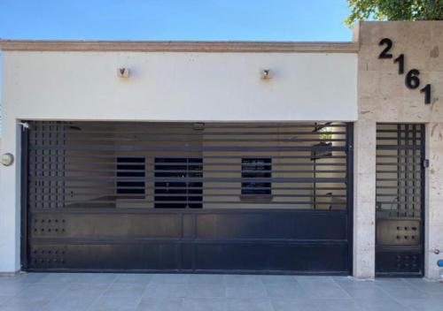 Los Mochis House | Moderna Casa con Jacuzzi Hidromasaje