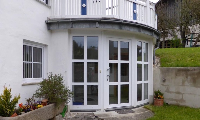 Arnbruck Apartment | Moderne Ferienwohnung nähe Glasdorf Weinfurtner