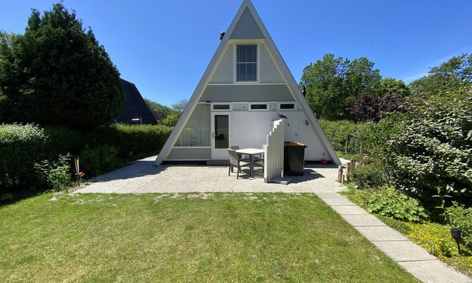 Scharendijke House | Modernly furnished and renovated house (2021) on the Grevelingenmeer.