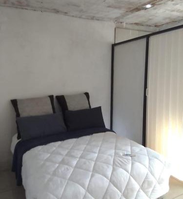 Akasia House | Mokoena Village guesthouse