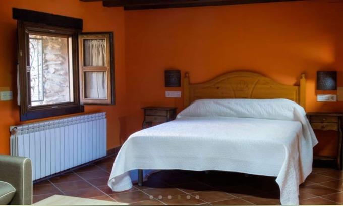 Robledillo de Gata Apartment | Molino del Medio | studio on ground floor, mountain views