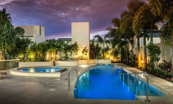 Caloundra Hotel | Monaco