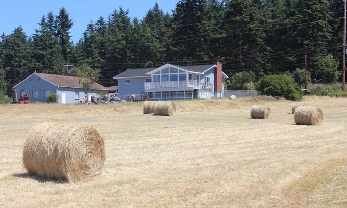 Oak Harbor House | Monkey Hill Farm at Deception Pass