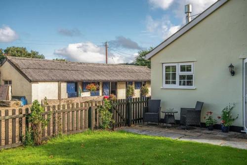 Exford House | Monks Cleeve Bungalow Exford