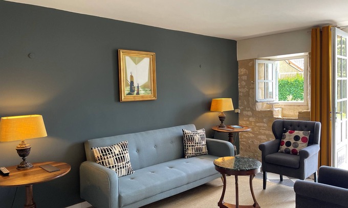 Gaugeac House | Monpazier Gite, village house 1 min from the beautiful square with all amenities.