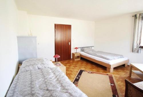 Hohenstadt Apartment | Monteurwohnung in Hohenstadt A8, ULM, GUENSTIG, WIFI, SMART TV