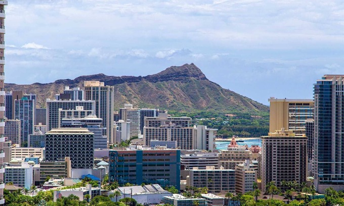 Waikiki Condo | Monthly- Chateau Waikiki 3513 2 Bedroom Ocean/ Diamond Head