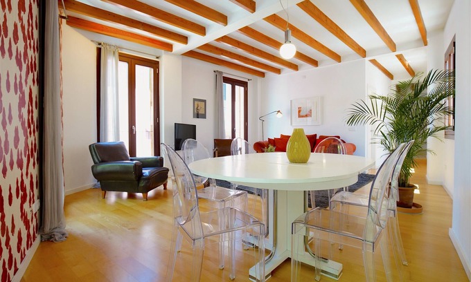 La Llotja-Born Apartment | Montmari Apartments Turismo de Interior