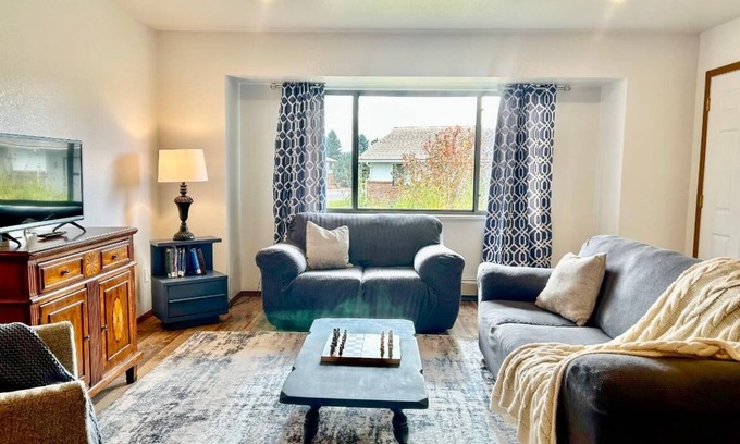 Montrose House | Montrose Mountain Memories
