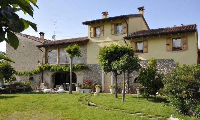 Monzambano House | Monzambano: Appartment in historic country house close to the Garda lake