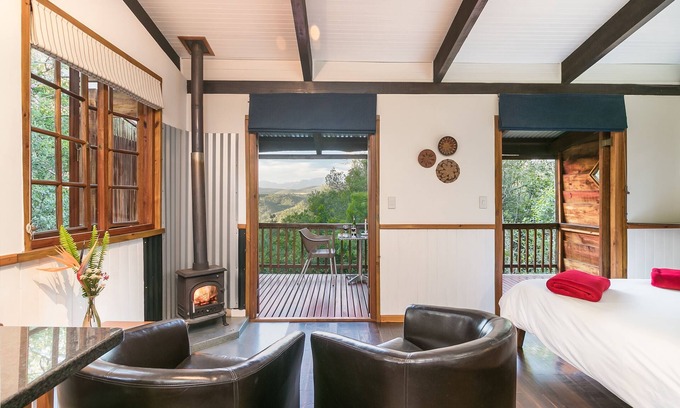 Bitou Cottage | Moon Shine on Whiskey Creek
