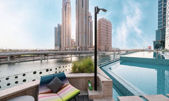 Trade Centre 1 Apartment | Moon Stays | 5 PAX Missoni Flat | Canal View