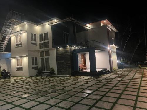 Devikolam Villa | Moonlite