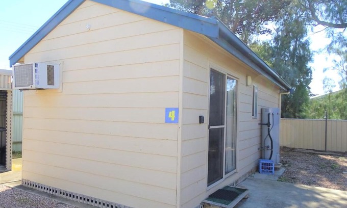 Moonta Bay House | Moonta Bay Cabins - Cabin 4