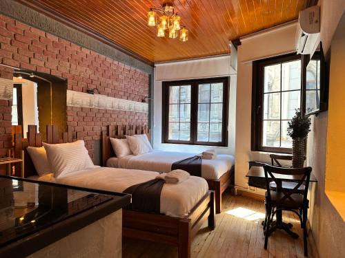 Kumkapi Bed & Breakfast | MorAgop Suites