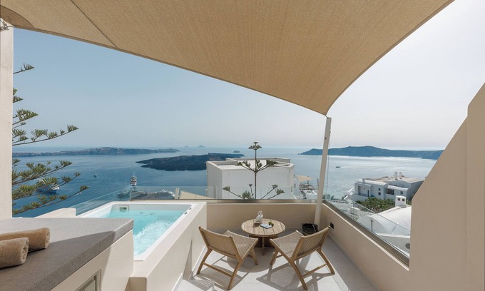 Firostefani House | Morfes Luxury Suites by Caldera Houses