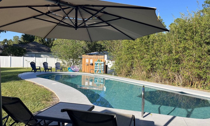 St. Augustine House | Morningview Retreat - HEATED POOL π¦βοΈ pool table π± barπΊπ· pet friendly πΆ