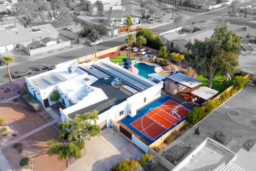 Shea North Estates House | Moroccan Oasis-Pool Games & Family Fun Awaits