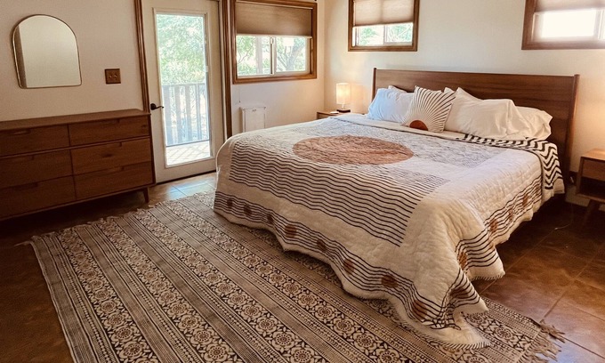 Morongo Valley House | Morongo Hideaway Modern Ranch House I POOL I Views I Acreage