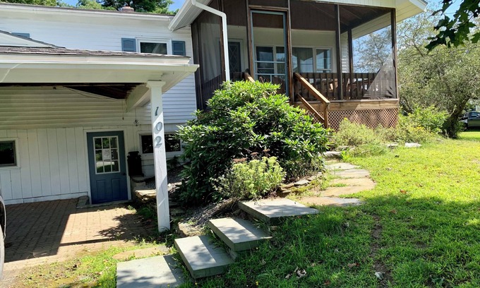 Eastern Vermont House | Morrisville's Home Sweet Home/Simple home with an enjoyable screened in porch.