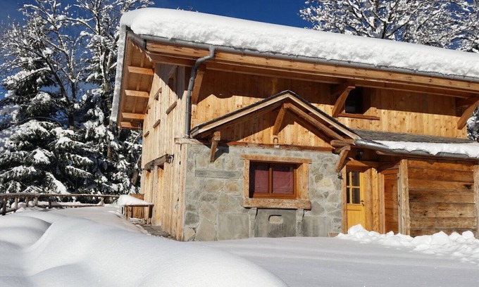 Morzine Ski Chalet | Morzine: panoramic, south-facing, comfortable chalet