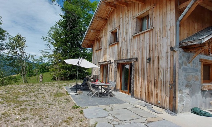 Morzine Ski Chalet | Morzine: panoramic, south-facing, comfortable chalet