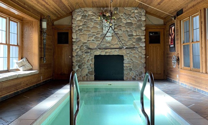 Green Lake Cabin | Most Unique Cabin Rental in Wisconsin With Hot Tub