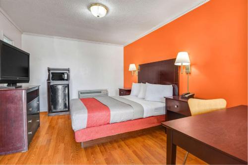 Americus Hotel | Motel 6-Americus, GA