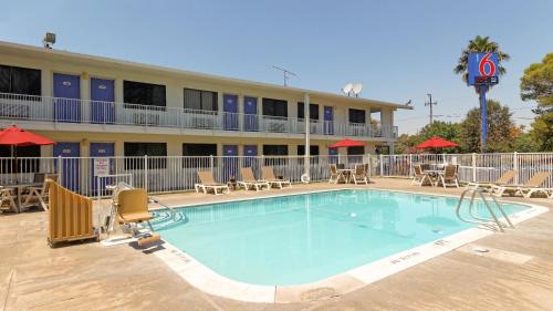 Chico Hotel | Motel 6-Chico, CA