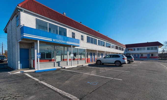 Saint Clair Hotel | Motel 6 Frackville, PA