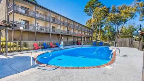 Lake Hamilton Hotel | Motel 6-Hot Springs, AR
