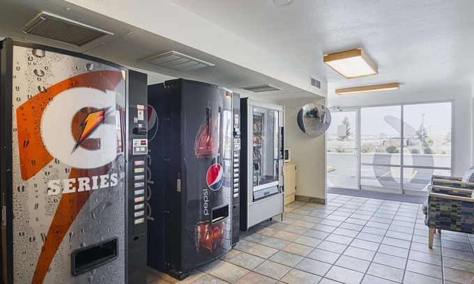 Laramie Hotel | Motel 6 Laramie, WY