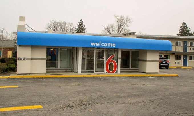 North Olmsted Hotel | Motel 6-North Olmsted, OH - Cleveland