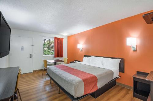 Odenton Hotel | Motel 6-Odenton, MD - Fort Meade