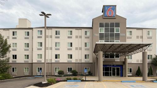 Portsmouth Hotel | Motel 6-Portsmouth, NH