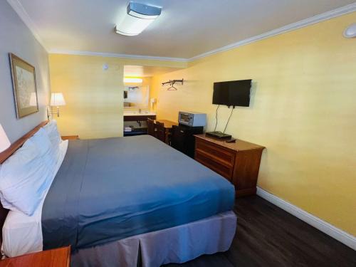 Russian Hill Hotel | Motel 6 San Francisco CA Fisherman"s Wharf