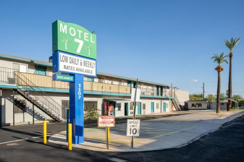 Mesa Hotel | Motel 7 By OYO Near Phoenix Airport