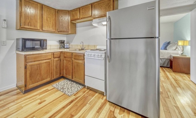 Fennville Apartment | Motel Apartment D