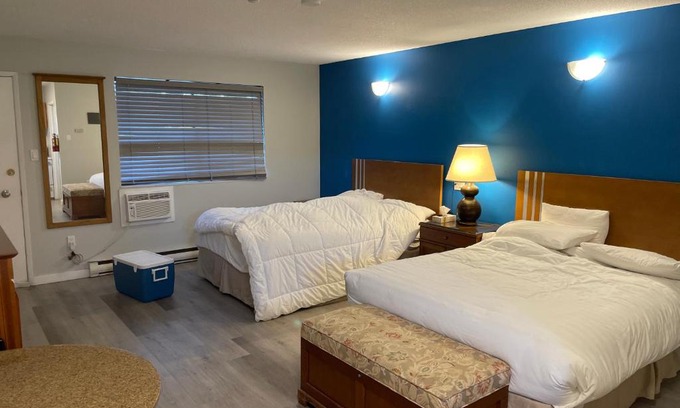 Regional District of Nanaimo Apartment | Motel at island