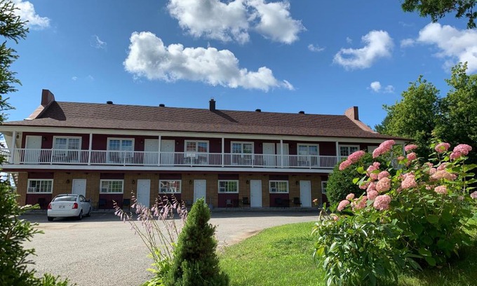 Sherbrooke Hotel | Motel le Sabre