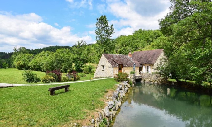 Peyrilles House | Moulin d'auriol - PEYRILLES