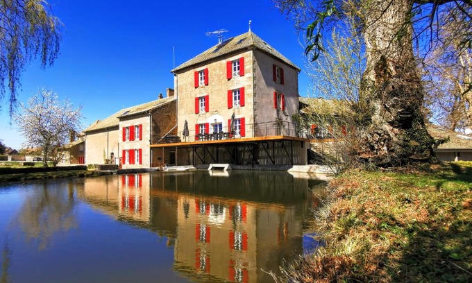 Epinac House | Moulin des Ducs by Vindihouses - Piscine chauffée - escalade - billard - fitness - etc