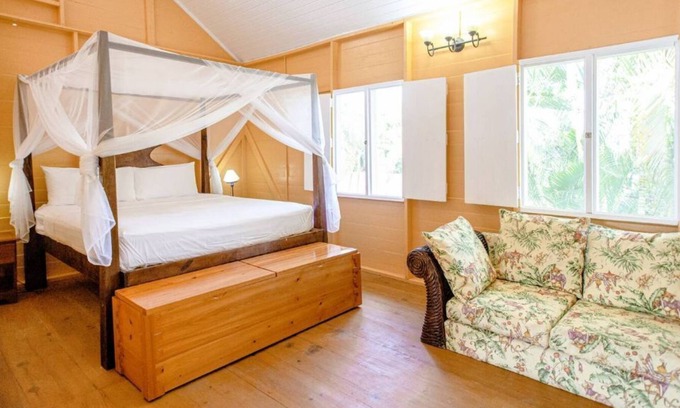 Victoria House | Mount Edgecombe Boutique Hotel - Nutmeg Suite 1