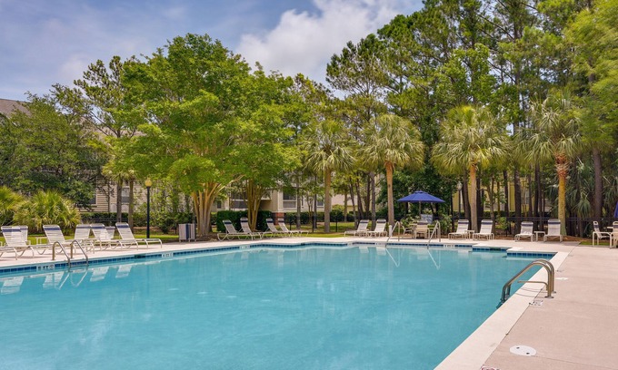 Seaside Farms Condo | Mount Pleasant Condo w/Pool & Bikes: Near Beach!